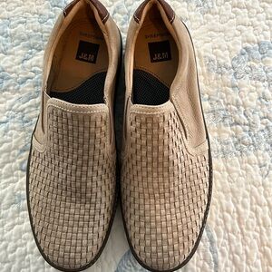 Mens J&M shoe. Size 10.5. McGuffy woven slip on.  Great condition.